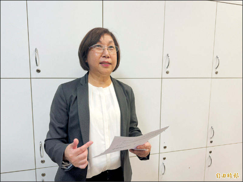 衛福部社會及家庭署副署長張美美表示,針對被安置兒少、提供全日托保母,將儘速邀集各地方政府研商訪視頻率,並訂定訪視指引,力拼4月底前上路。 (記者邱芷柔攝) 衛福部社會及家庭署副署長張美美表示,針對被安置兒少、提供全日托保母,將儘速邀集各地方政府研商訪視頻率,並訂定訪視指引,力拼4月底前上路。 (記者邱芷柔攝)