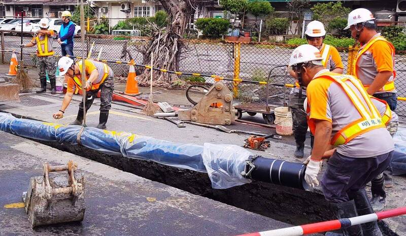 歷經「20年供水管網改善及管理計畫」後，北水處明年將啟動為期10年的「供水管網改善及管理精進計畫」，完成後每日可節省約57萬公噸水，相當1年可以省下翡翠水庫6成容量。（台北自來水事業處提供）