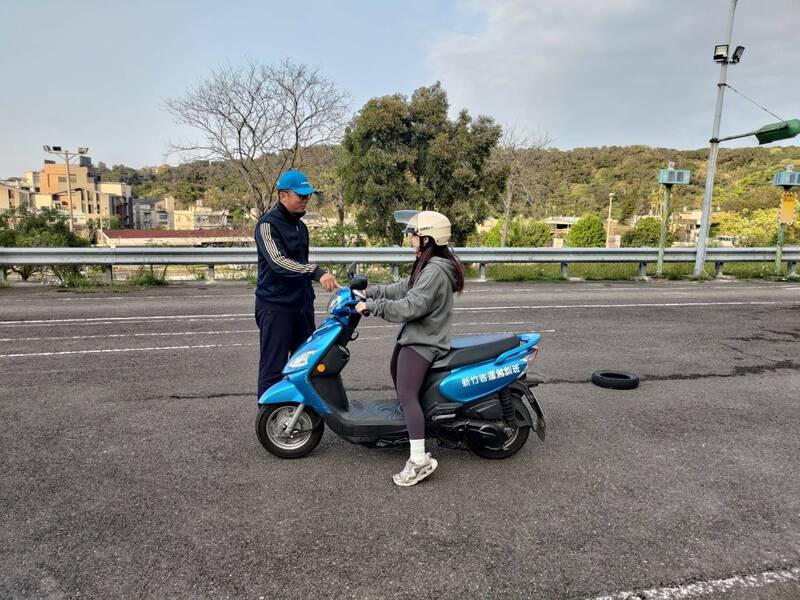 竹市府與監理所、中華大學加碼補助機車駕訓，最高補助3千元。（圖由市府提供）