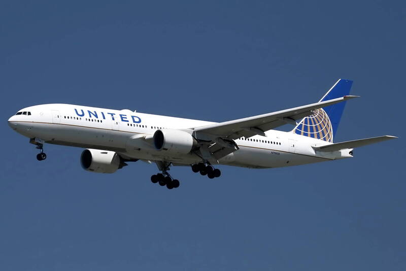 美国联合航空（United Airlines）一架波音客机，传出上月29日机上厕所「马桶故障」，排泄物溢入机舱内，迫使航班紧急返航。示意图。（资料照，路透）(photo:LTN)
