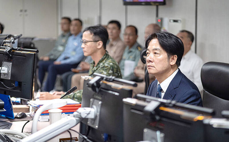 《TAIPEI TIMES》 Lai, Hsiao briefed on national defense - 焦點 - 自由時報電子報