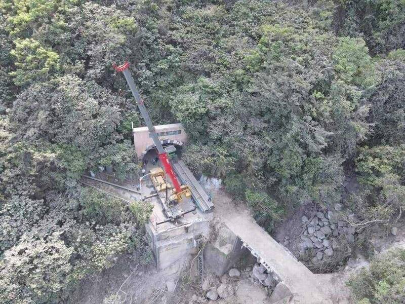 花蓮強震》蘇花公路下清水橋震垮 一旁日治舊橋無恙⋯⋯網熱議耐用度