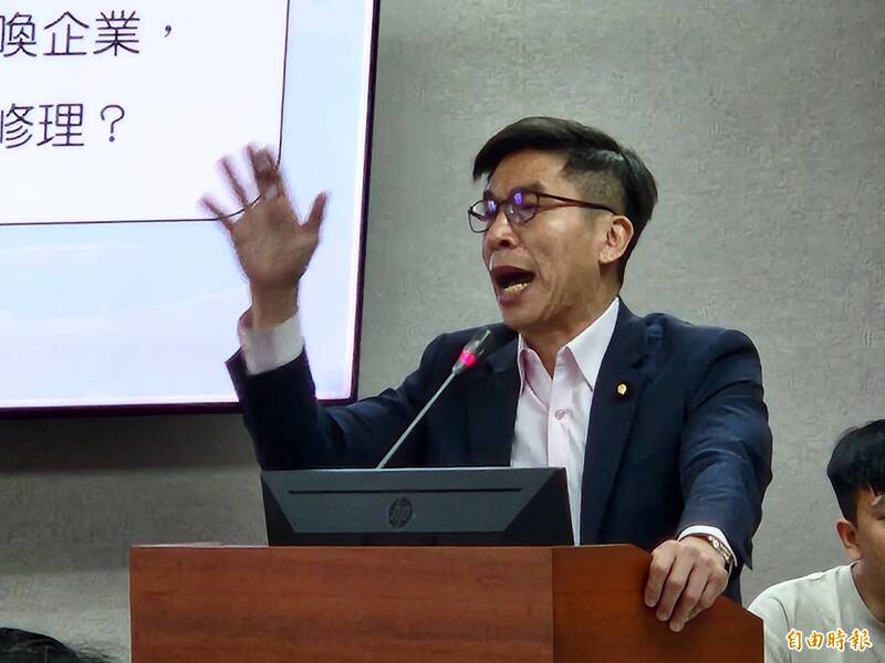 立法院司法及法制委員會召委、民進黨立委鍾佳濱。(資料照) 立法院司法及法制委員會召委、民進黨立委鍾佳濱。(資料照)
