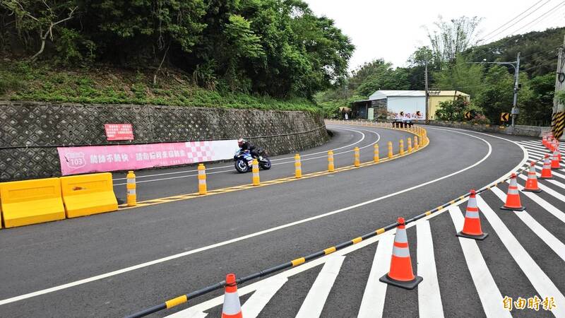 苗栗縣台3線102至103公里路段為連續彎道，發生多起大型重機騎士高速壓車過彎致摔車傷亡事故，被稱為「絕命彎道」。（記者彭健禮攝）