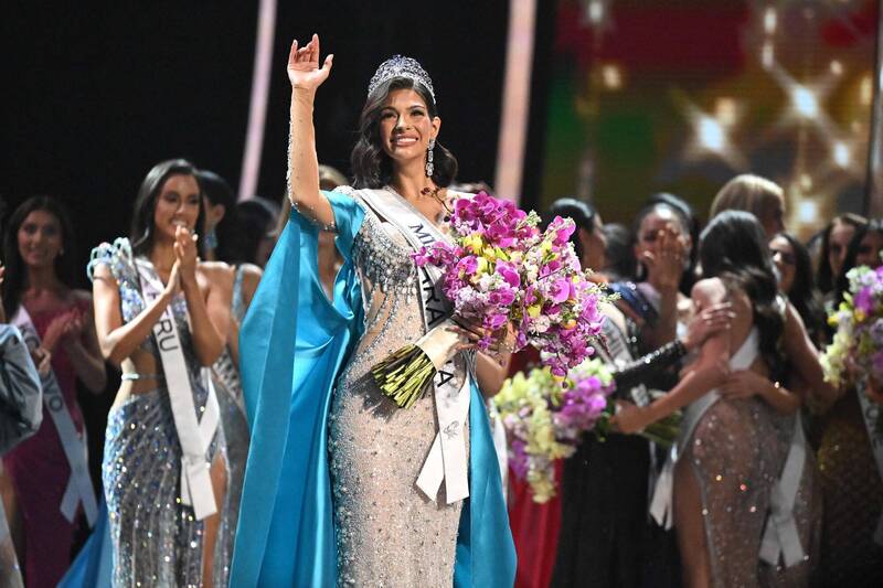 环球小姐主办单位否认沙乌地阿拉伯今年将派佳丽参赛。图为尼加拉瓜佳丽帕拉修斯在去年11月18日的环姐选美赛中，艳压群芳勇夺后冠。（法新社）（记者张沛元摄）(photo:LTN)