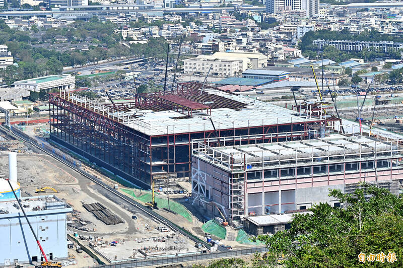 台積電高雄廠第一座2奈米廠,預計明年量產。(記者李惠洲攝) 台積電高雄廠第一座2奈米廠,預計明年量產。(記者李惠洲攝)