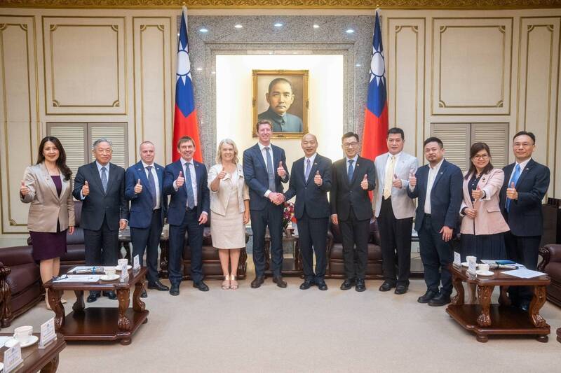 立法院長韓國瑜今日會見並款宴紐西蘭國會跨黨派友台小組議員訪問團。（立法院提供）