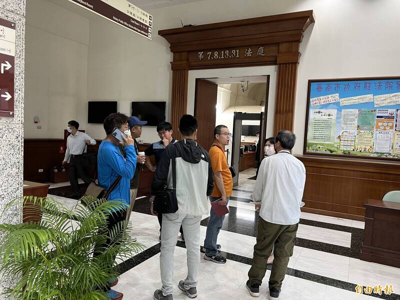 [新聞] 台南正副議長涉賄案10被告一審無罪 南檢