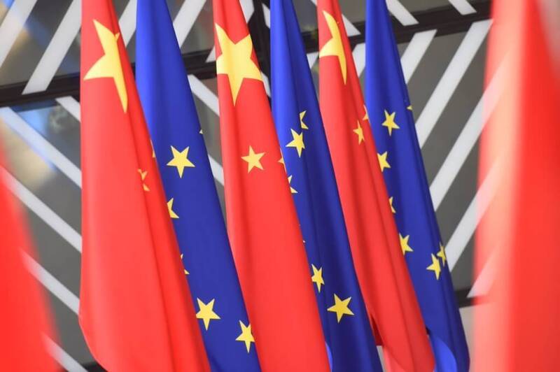 图为中国五星旗与欧盟旗帜。（图取自欧盟执委会网页ec.europa.eu）(photo:LTN)
