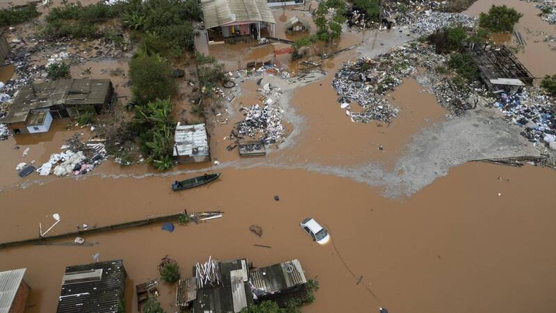 巴西历史性暴雨洪灾！酿39死、68失踪