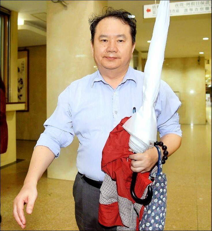 台北地院依違反貪污治罪條例之違背職務收賄罪,將施明德判處13年6月徒刑、褫奪公權6年,沒收犯罪所得560萬元。(資料照) 台北地院依違反貪污治罪條例之違背職務收賄罪,將施明德判處13年6月徒刑、褫奪公權6年,沒收犯罪所得560萬元。(資料照)