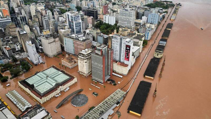 位于巴西最南端的南大河州发生严重洪灾，死亡人数已上升至78人，至少有11.5万人流离失所。（路透）(photo:LTN)