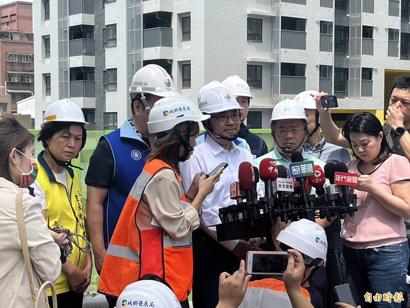 侯友宜接受媒體訪問。(記者陳奕劭攝) 侯友宜接受媒體訪問。(記者陳奕劭攝)
