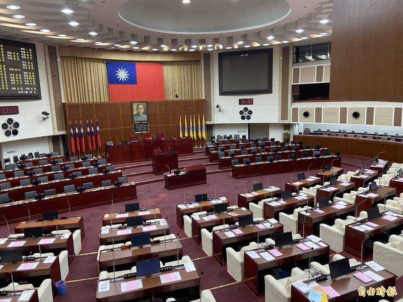 台北市議會下午通過政黨協商，決議針對台智光案成立9人專案調查小組。（記者詹湘淇攝）