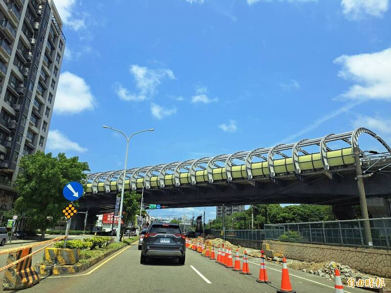 [新聞] 竹市中華路4段封路卻停工 尖峰時段大塞