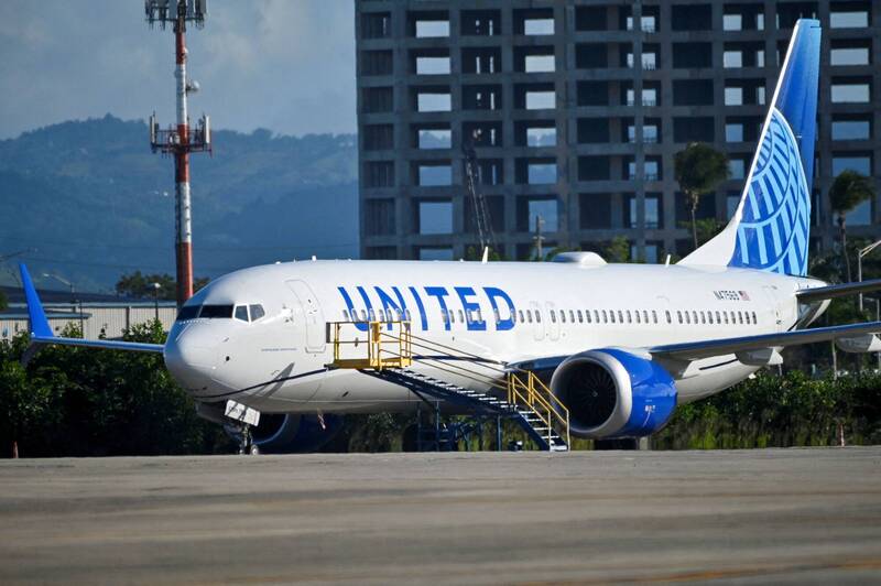 聯合航空一架波音737飛機7日上午在空中發現系統故障,緊急折返回日本中部國際機場。圖為美國聯合航空波音737客機,非當事客機。(路透) 聯合航空一架波音737飛機7日上午在空中發現系統故障,緊急折返回日本中部國際機場。圖為美國聯合航空波音737客機,非當事客機。(路透)
