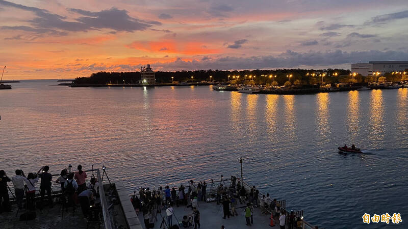 將軍漁港不只是南市最大漁港之一，且為澎湖南方四島國家公園跳島遊憩的最佳出發港口。（記者楊金城攝）