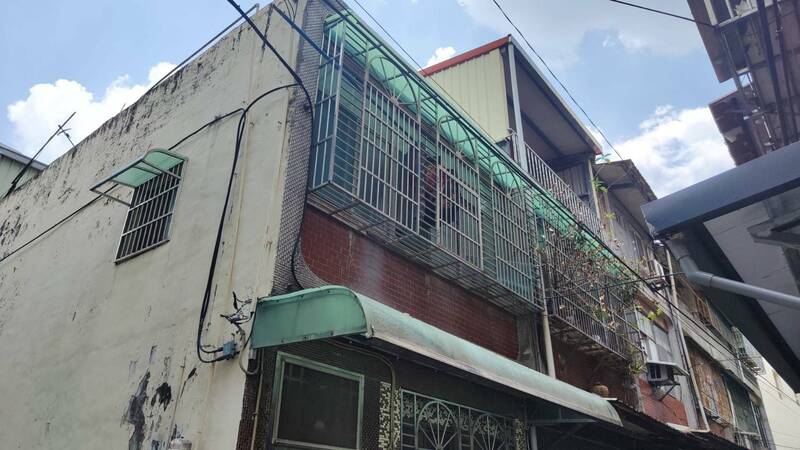 詹男與龔男等3人住在桃園八德一處臨時工宿舍。（記者鄭淑婷翻攝）