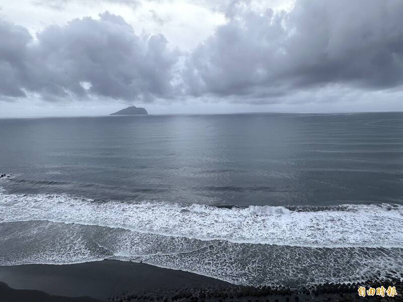 凱米逼近，頭城海域今早浪況。（記者王峻祺攝）