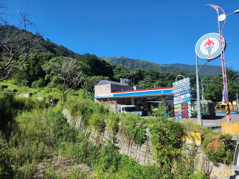去年8月爆發嚴重土石流的仁愛鄉南豐村台14線71K旁野溪已清出河道。(記者佟振國攝) 去年8月爆發嚴重土石流的仁愛鄉南豐村台14線71K旁野溪已清出河道。(記者佟振國攝)