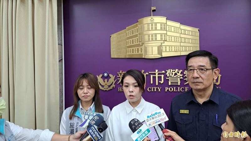 新竹市長高虹安涉貪助理費的一審宣判在24日宣判，但恐因颱風假延後，對此，高虹安對媒體詢問是否緊張及是否有信心都避而未答。（記者洪美秀攝）