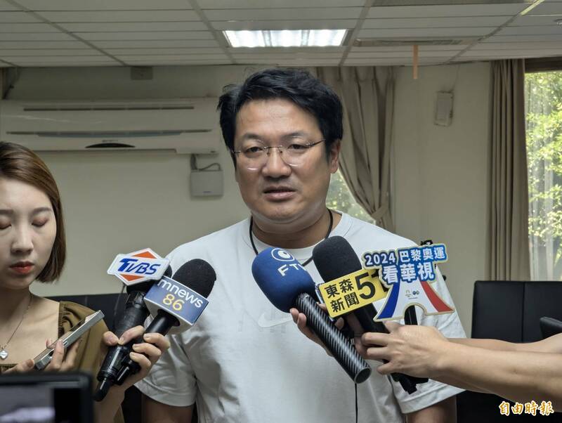 基隆市選委會總幹事張淵翔表示,只是粗估的經費,和實際寄出查詢單無關。(記者盧賢秀攝) 基隆市選委會總幹事張淵翔表示,只是粗估的經費,和實際寄出查詢單無關。(記者盧賢秀攝)