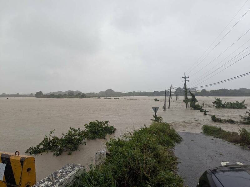 凱米颱風帶來驚人雨量，台南道路亦傳淹水。（台南市府提供）