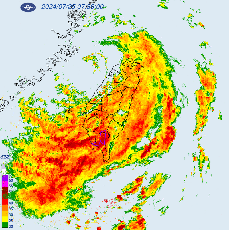 自凌晨起，南部已有多處測站累計雨量突破或接近500毫米，相當驚人。（圖擷取自氣象署網站）