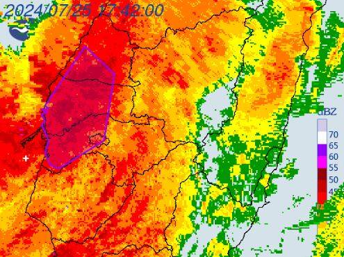 「彰化縣、雲林縣、嘉義市、嘉義縣」大雷雨示警即時訊息，持續時間到晚上7點15分。（取自氣象署官網）