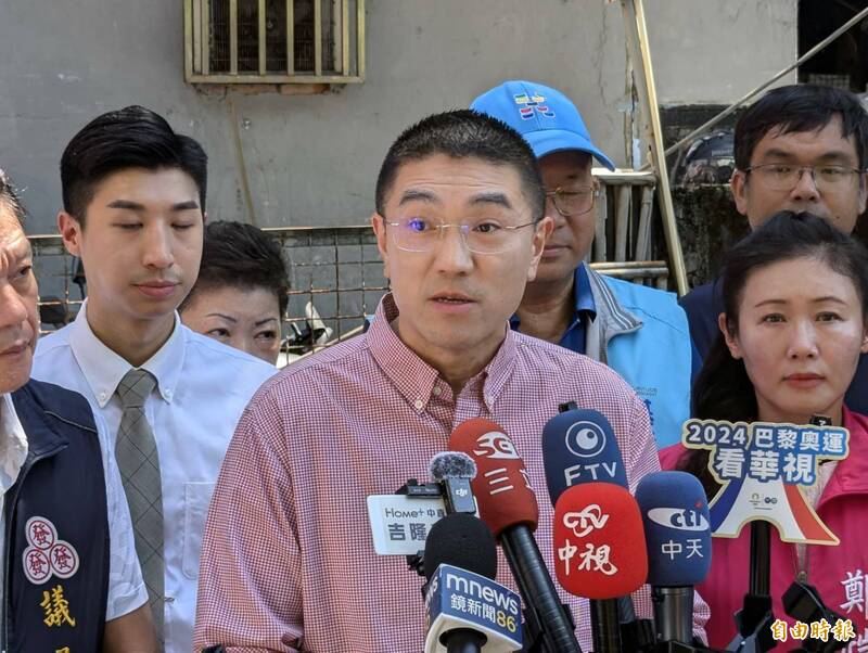 基隆市長謝國樑表示,將調整朱立倫集合聯訪的地點。(記者盧賢秀攝) 基隆市長謝國樑表示,將調整朱立倫集合聯訪的地點。(記者盧賢秀攝)