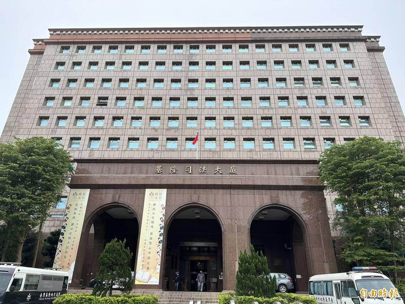 基隆地院近日審結，認定陳男觸犯公共危險及妨害公務罪，分別判處5月、1年徒刑。（記者吳昇儒攝）