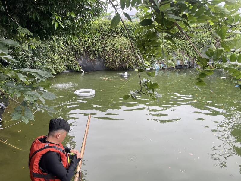 南投縣信義鄉國小男童釣魚落水不幸身亡。（記者劉濱銓翻攝）