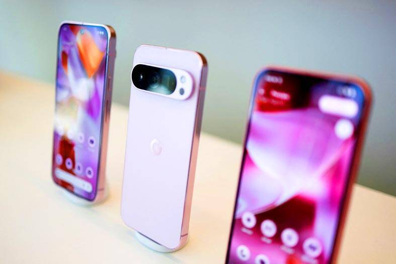 The new Pixel 9 smartphone series is displayed at a Made by Google event in Mountain View, California, on Tuesday.
Photo: Reuters
The new Pixel 9 smartphone series is displayed at a Made by Google event in Mountain View, California, on Tuesday.
Photo: Reuters
