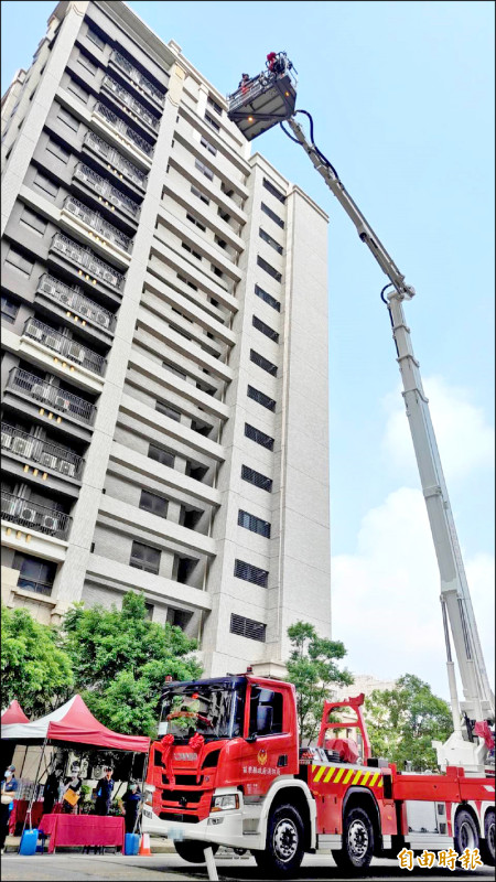 苗縣救災利器 新50米雲梯車啟用