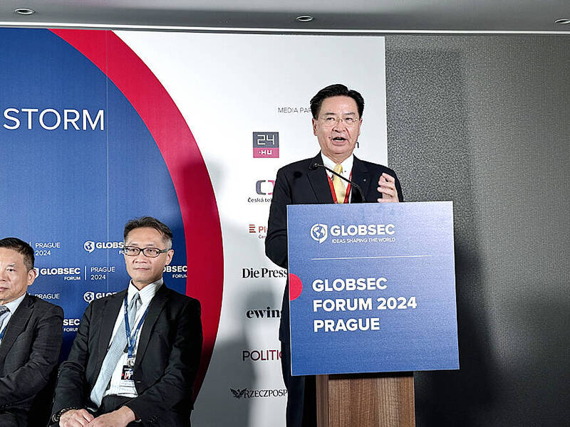 
National Security Council Secretary-General Joseph Wu, right, speaks at the GLOBSEC 2024 Forum in Prague on Friday.
Photo: CNA