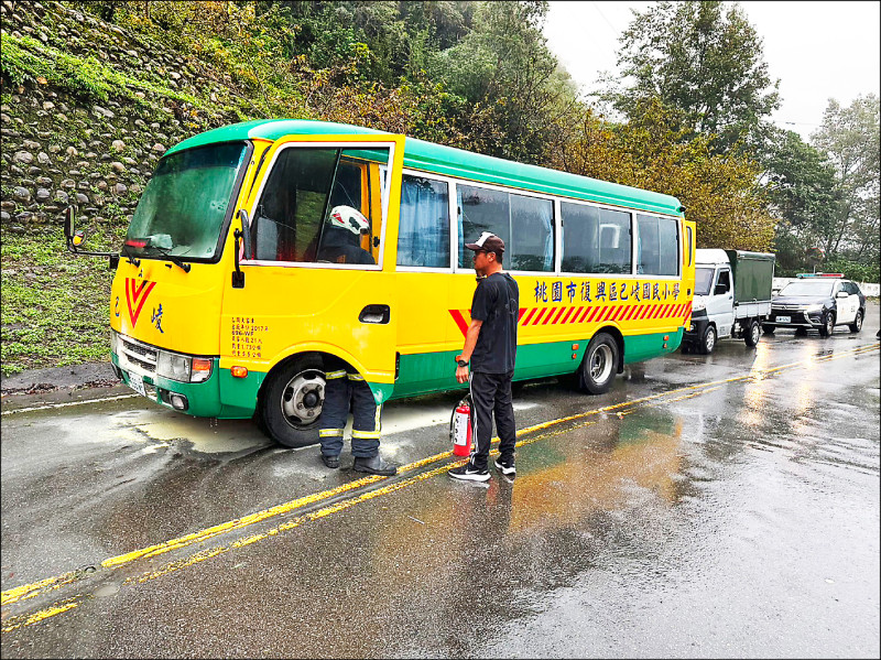 桃園市政府與監理單位針對學生交通車攔檢違規，去年較前年不合格比率從2.49％升至22.45％，達9倍之多。（資料照）