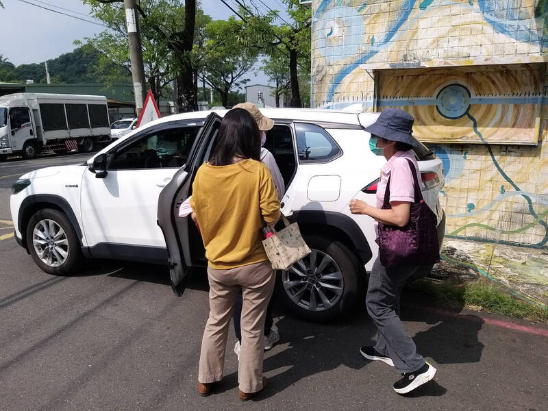 公車式小黃再增大社線較偏遠區，自9月2日上線助長輩就醫、採買。（交通局提供）