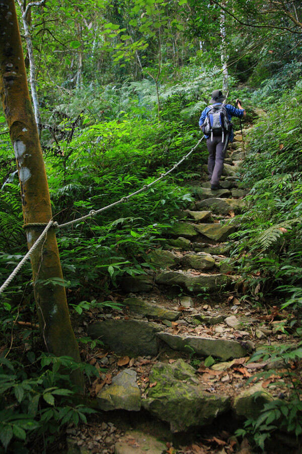 尾寮山登山步道即日起重新開放。（林保署屏東分署提供）