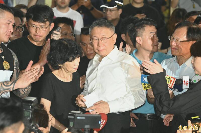 柯文哲什麼都「不知道」？ 吳靜怡諷：維持他政治生命的葉克膜