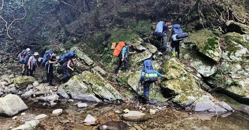 今年度的森林護管員甄試即起報名,開放名額多達90人。(林保署新竹分署提供) 今年度的森林護管員甄試即起報名,開放名額多達90人。(林保署新竹分署提供)