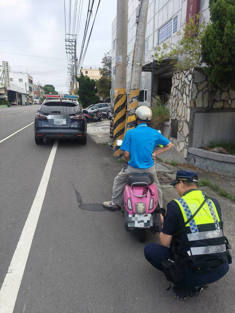 台中市警局鐵腕「淨牌」大掃蕩，上月共查獲1384件。（警方提供）