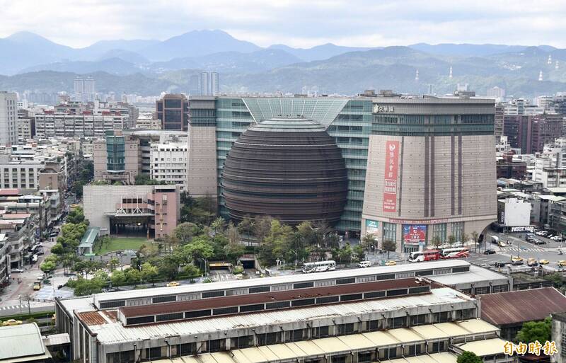 京華城靠「綠建築」多拿4％容獎 林延鳳批：反製造高量碳排