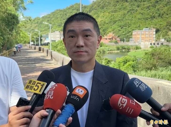 基隆市長謝國樑今天被問到罷免看法，謝國樑表示尊重。他有信心會打贏這場選戰。（記者俞肇福攝）