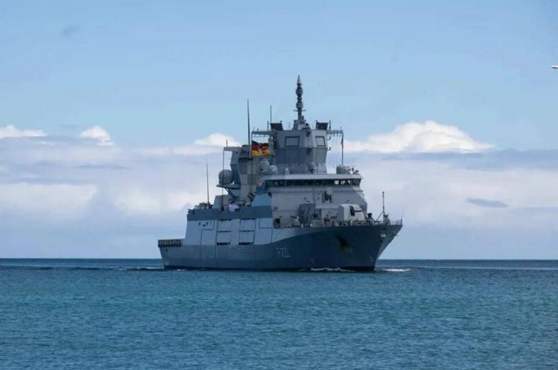 德國海軍軍艦通過台海，中國人民解放軍東部戰區發言人指責這是炒作，但對岸網友紛紛吐槽解放軍沒作為。（ADIZ提供）