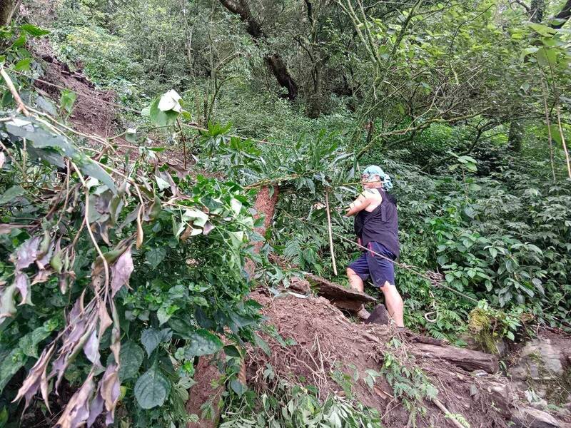 北大武山步道坍塌停止開放，預計維修一個月（圖：林保署屏東分署提供）