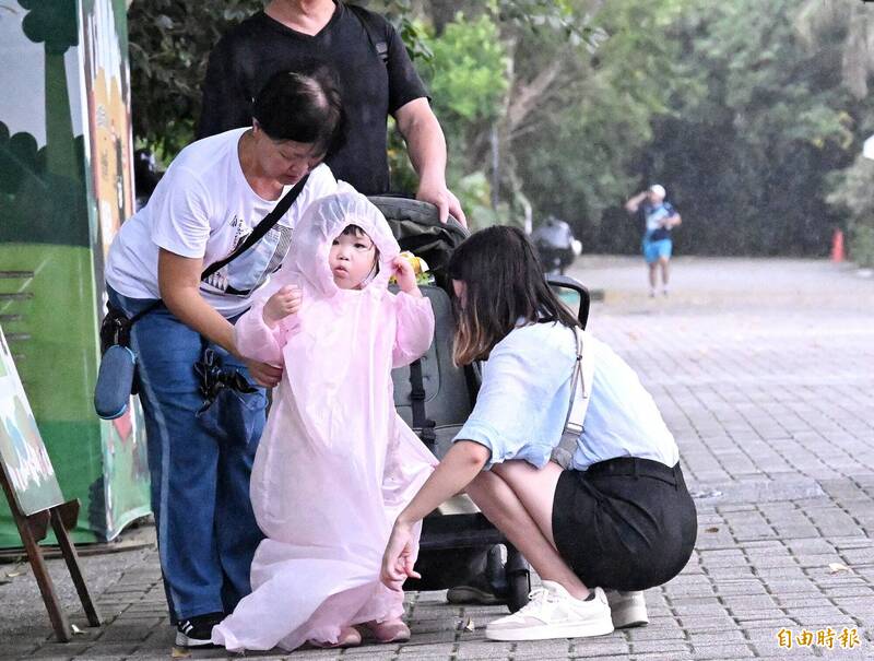 中央氣象署表示，今北部、東北部及馬祖降雨機率高，不時有短暫陣雨出現。（本報資料照）