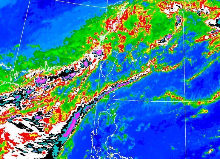 受鋒面影響，氣象署今下午針對全台18縣市發布豪、大雨特報。（圖擷自中央氣象署網站）