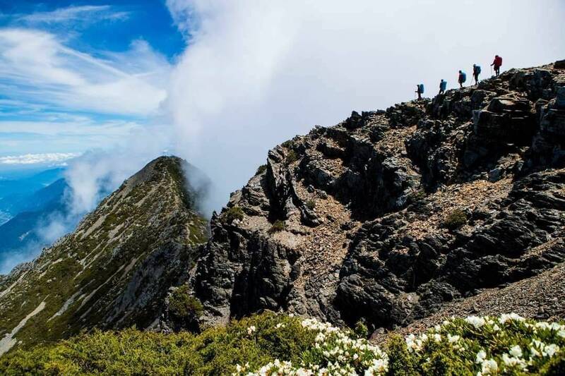 山陀兒颱風來勢洶洶，玉山園區在海警發布後也禁止登山活動，並緊急撤離369名山友。（圖由玉管處提供）