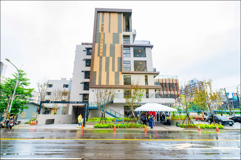 「觀音區多功能場館」位於草漯都市重劃區內。（記者周敏鴻攝）