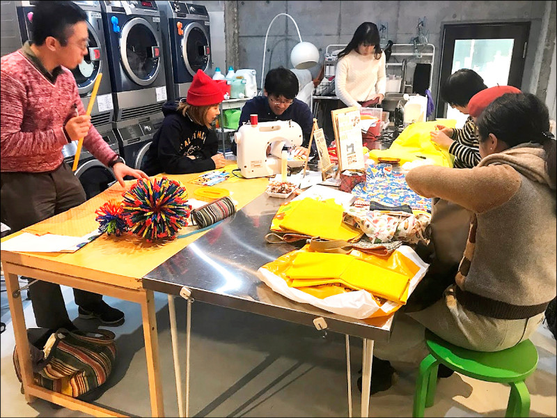 東京Kissa Laundry結合洗衣家政室的咖啡店,推動互助共享的共生社區。(Kissa Laundry提供) 東京Kissa Laundry結合洗衣家政室的咖啡店,推動互助共享的共生社區。(Kissa Laundry提供)